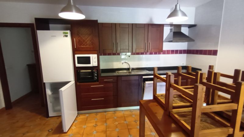 SEASON / WINTER: 4 country apartments with communal pool and AC in a settlement near Campos -- AP 23 T