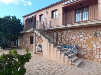 SEASON / WINTER: 4 country apartments with communal pool and AC in a settlement near Campos -- AP 23 T