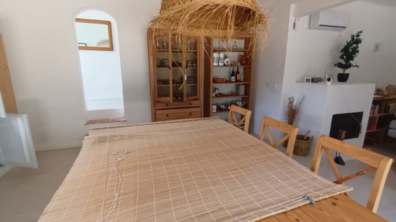 Saison/ Winter: Ebenerdiges, modernes Chalet in waldiger Zone an der  Bucht C LLombards-CH12