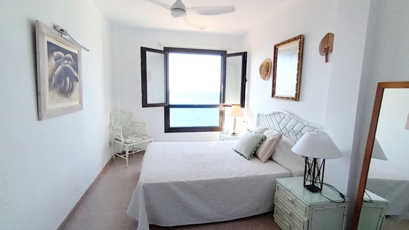 Season 26/27: Modern apartment in first line of the coast of St Jordi --- AP 10 T