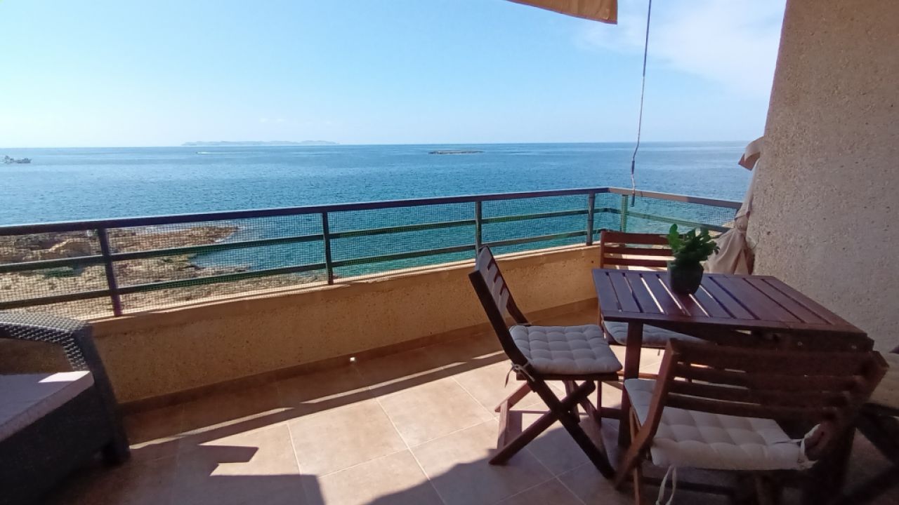 Season 26/27: Modern apartment in first line of the coast of St Jordi --- AP 10 T