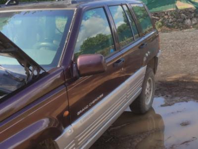 SALE Jeep Grand Cherokee 2.5 TD Laredo 5P 4x4
