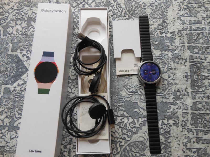Samsung Galaxy Watch 6 Classic , 47 mm LTE , Bluetooth,GPS uvm. inkl. Zubehör , Top Zustand