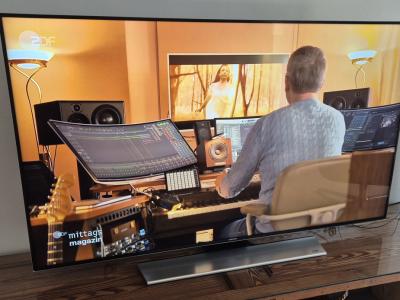 Samsung TV 55-inch UHD Television – Top Condition