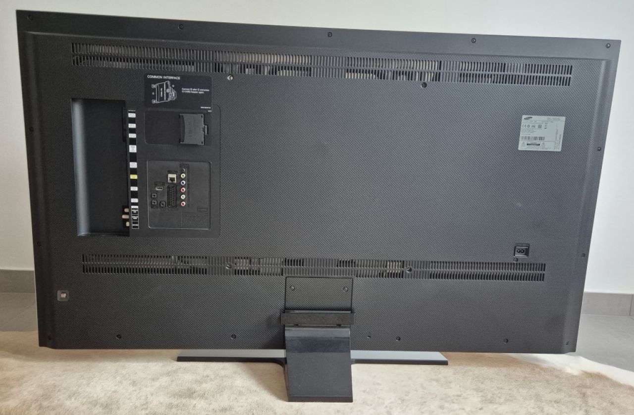 Samsung TV 55-inch UHD Television – Top Condition