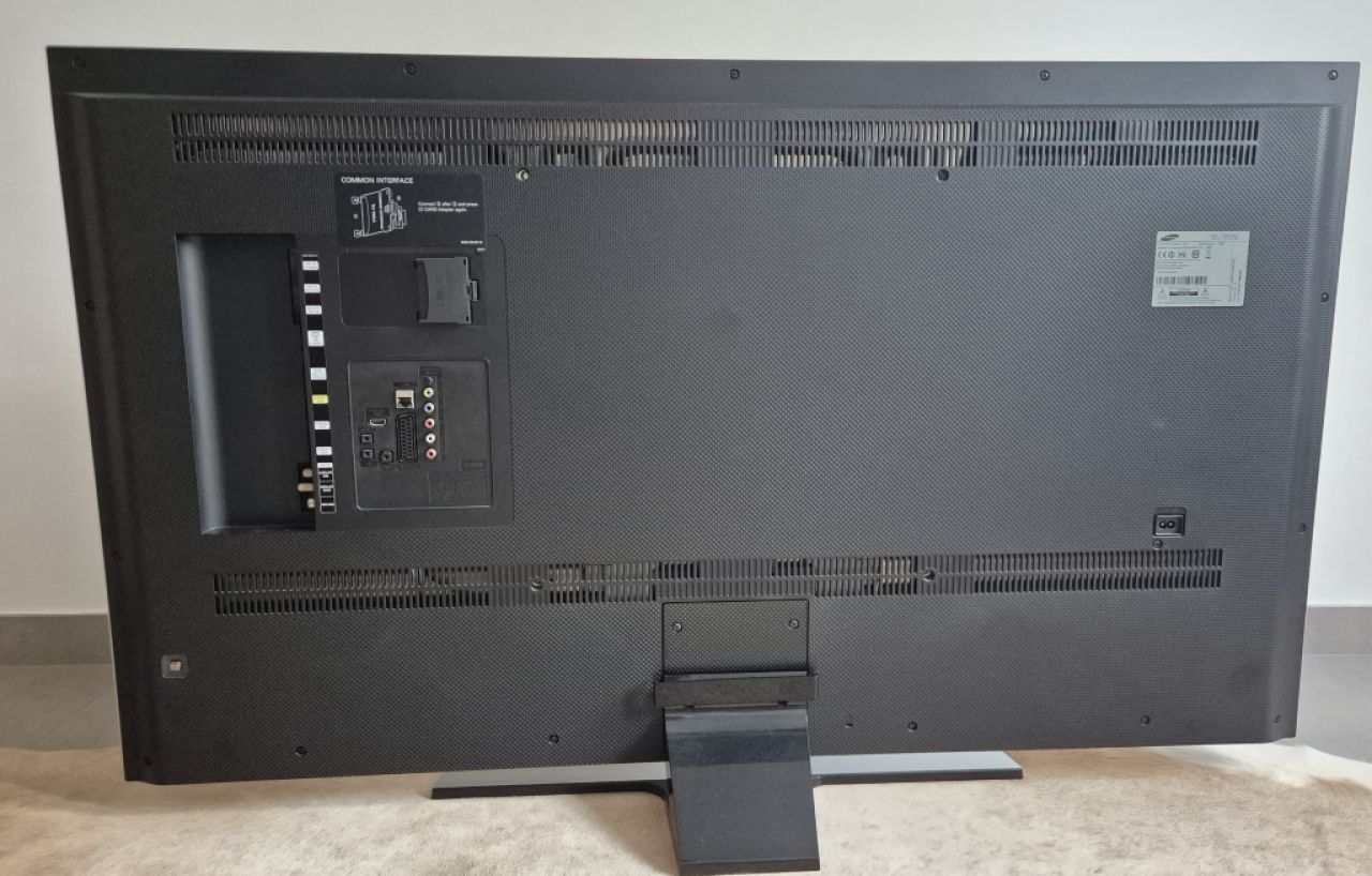 Samsung TV 55-inch UHD Television – Top Condition