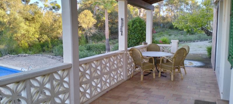 SANT JOAN (CENTRE OF THE ISLAND): Charming finca with pool, private well, guest apartment and 82 m2 shed