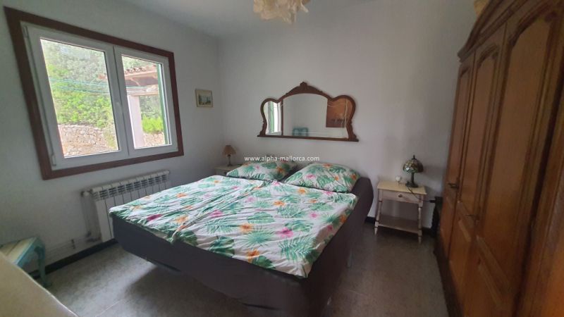 SANT JOAN (CENTRE OF THE ISLAND): Charming finca with pool, private well, guest apartment and 82 m2 shed