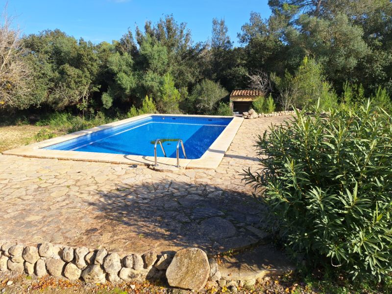 SANT JOAN (INSELMITTE): Charmante Finca mit Pool, eigenem Brunnen, Gästeapartment und 82m2-Schuppen