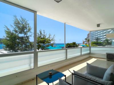 SANTA PONSA in 1. Meereslinie: Komplett renovierte, möblierte 3 SZ-Wohnung zur Langzeitvermietung