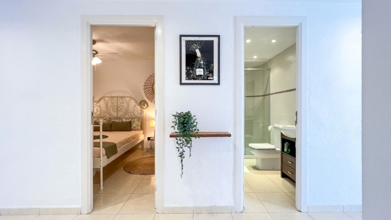 SANTA PONSA in 1. Meereslinie: Komplett renovierte, möblierte 3 SZ-Wohnung zur Langzeitvermietung