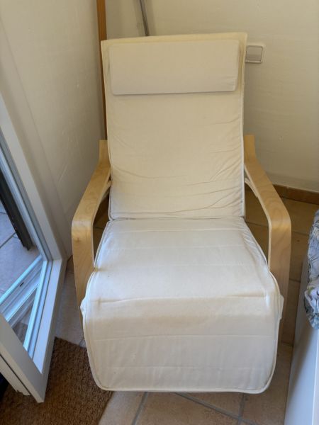 Rocking chair with foldable footrest