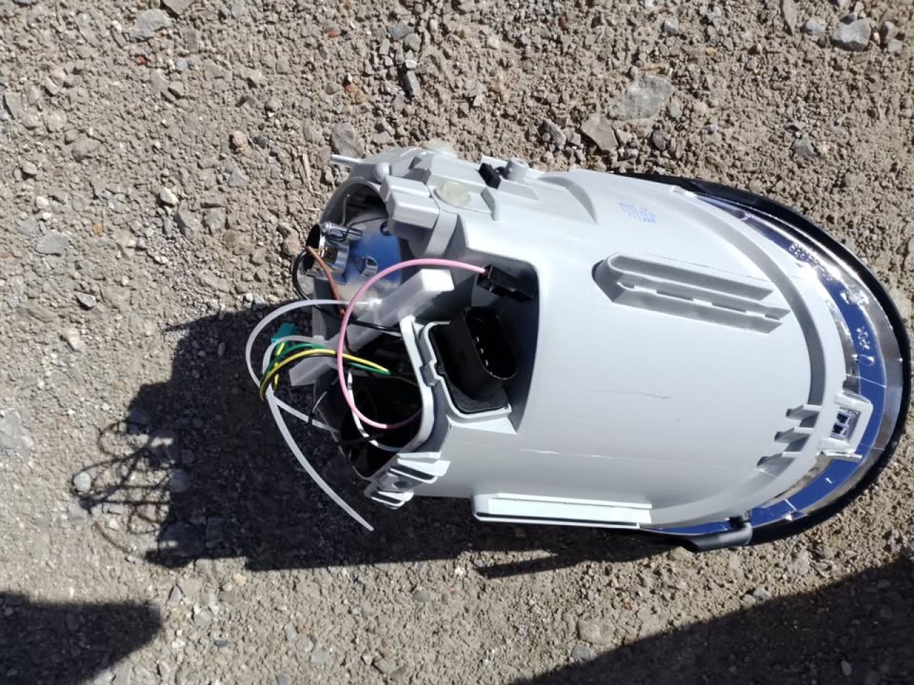 VW New Beetle headlight