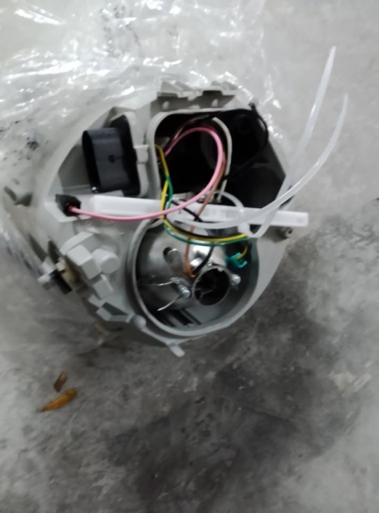 VW New Beetle headlight