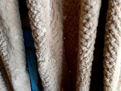 Schicke Damenkleidung