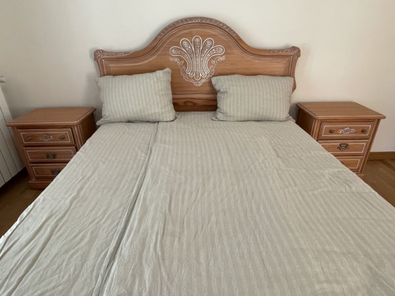 Schlafzimmer Komplett Nachtkästchen