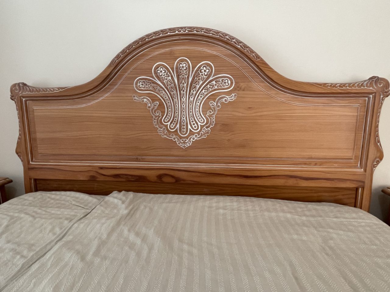 Schlafzimmer Komplett Nachtkästchen