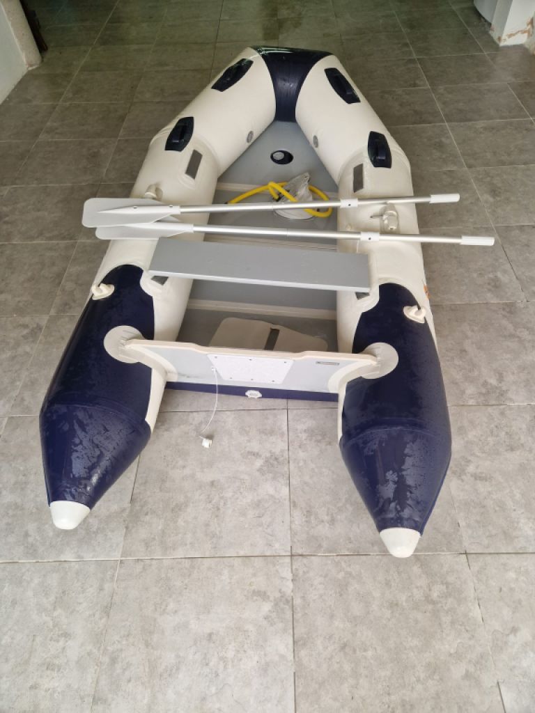 Inflatable boat, dinghy and 5 HP Suzuki outboard