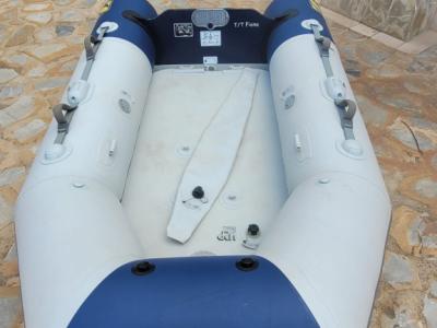 Bote inflable con def. Motor fueraborda Cala Murada
