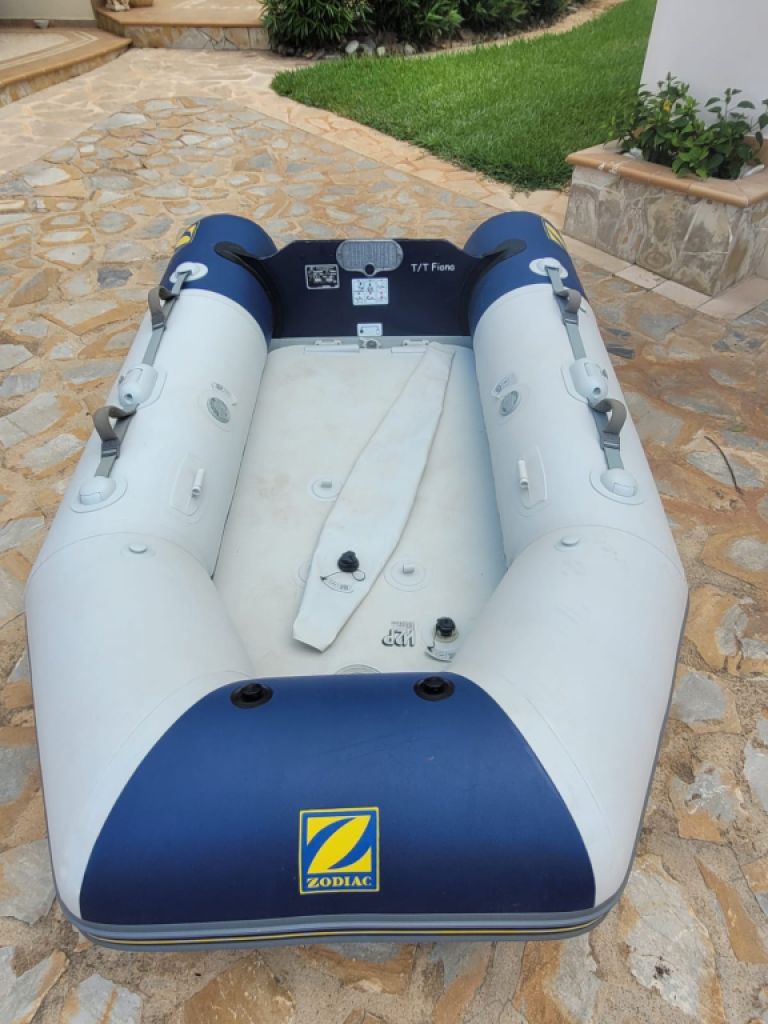 Bote inflable Zodiac – buen estado – Cala Murada