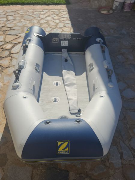 Bote inflable Zodiac – buen estado – Cala Murada