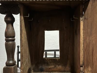 Key box / small cabinet