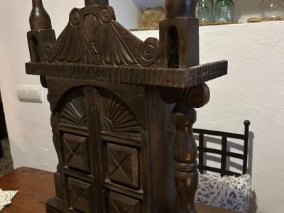 Key box / small cabinet