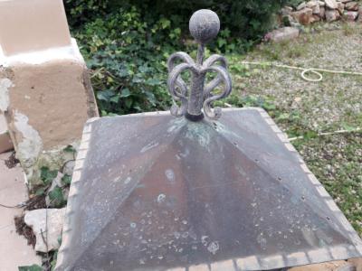 Beautiful old forged iron solid garden lamp / outdoor lamp