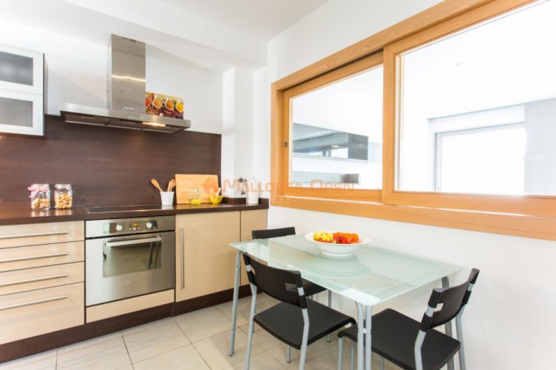 Beautiful semi-detached house for rent in Cala Mandia.