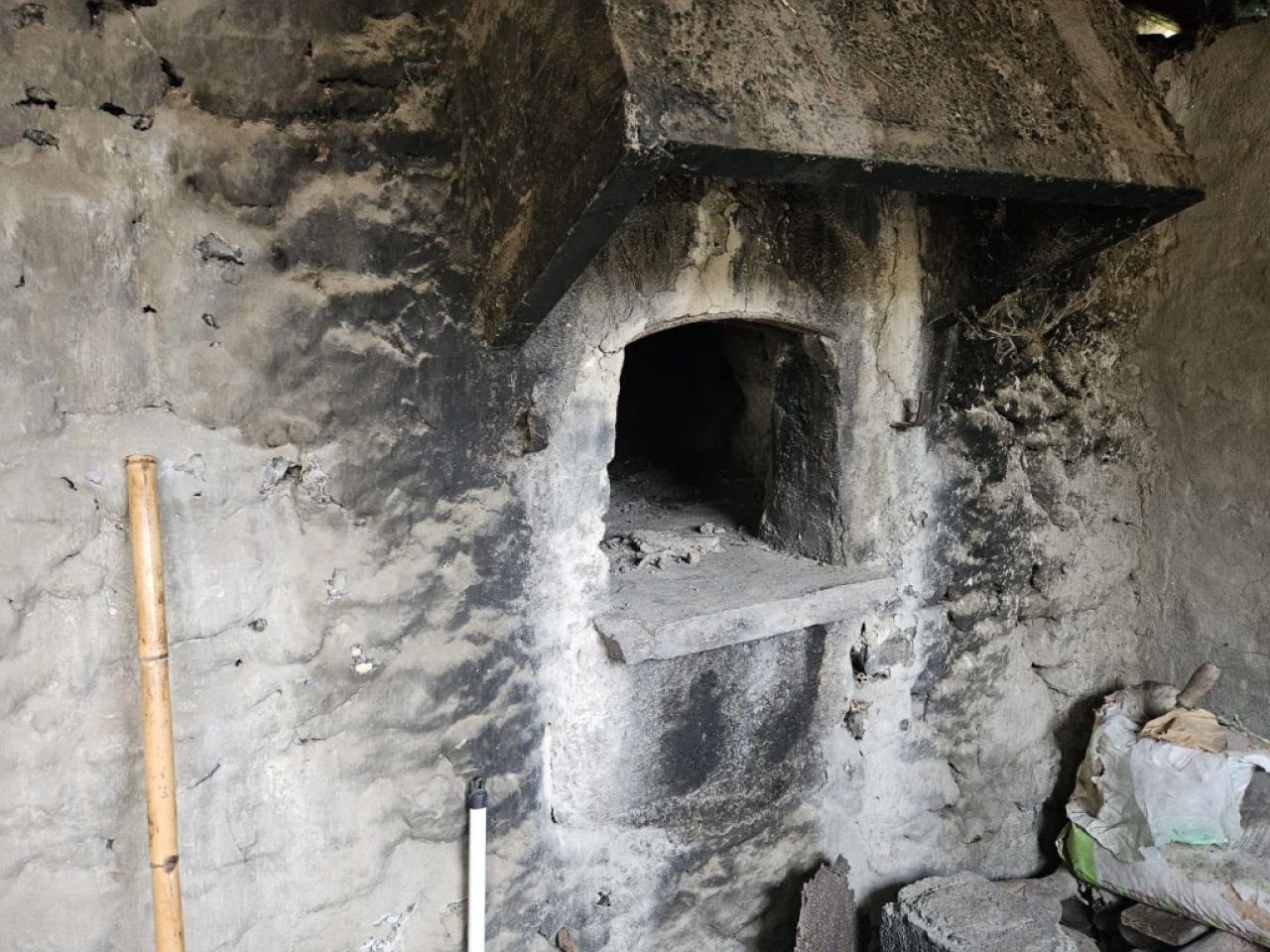 Beautiful finca with house to renovate