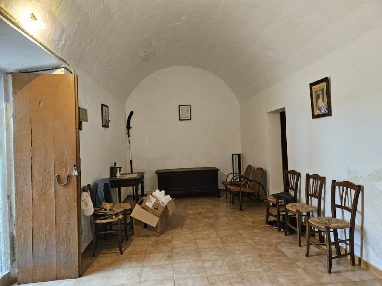 Beautiful finca with house to renovate