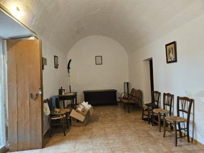 Beautiful finca with house to renovate