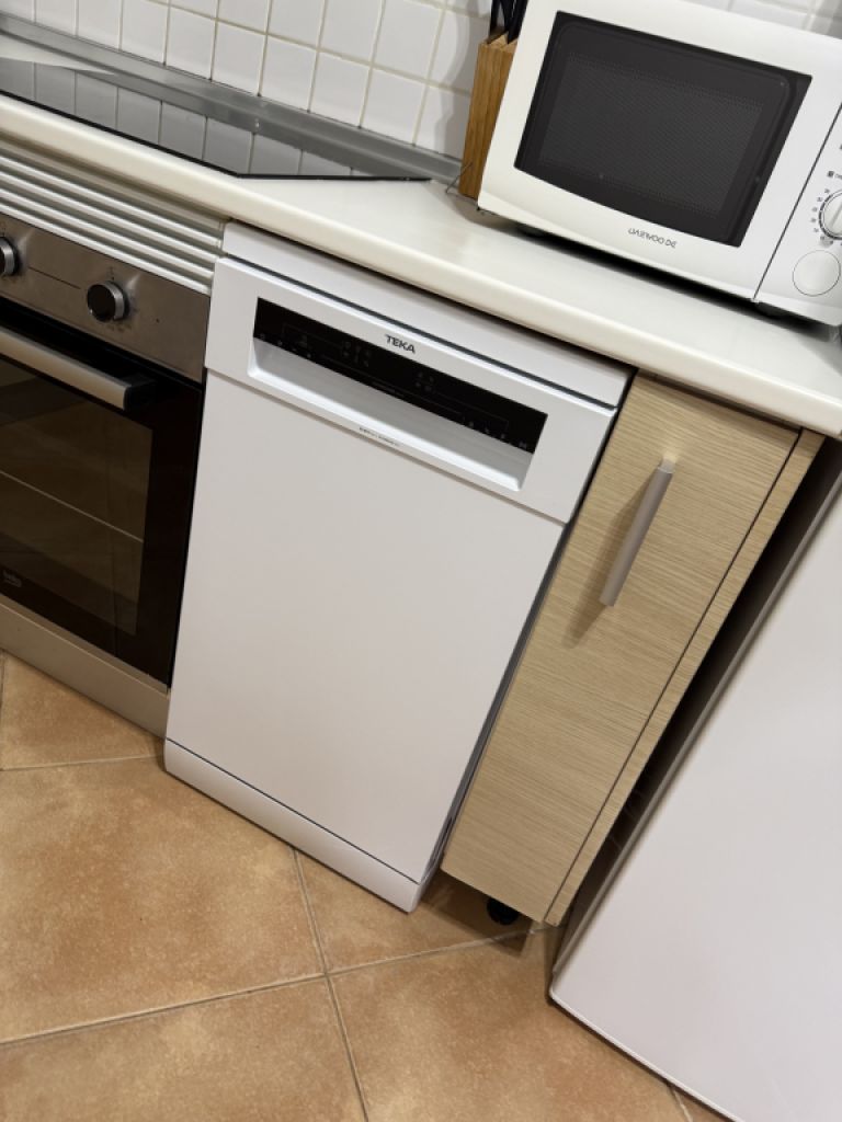 Beautiful well-maintained kitchen