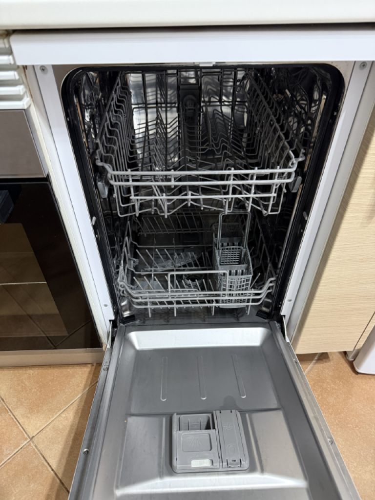 Beautiful well-maintained kitchen