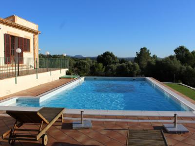 Beautiful rustic property for sale in Puntiró