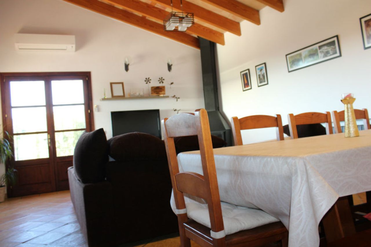 Beautiful rustic property for sale in Puntiró