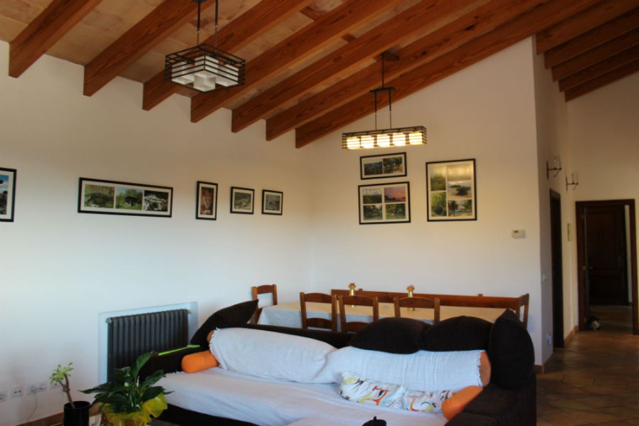 Beautiful rustic property for sale in Puntiró