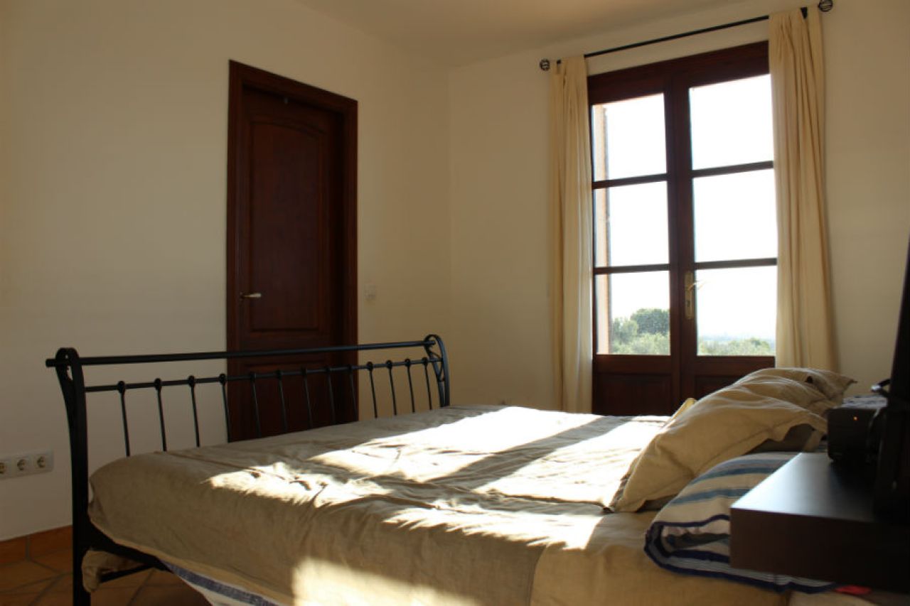 Beautiful rustic property for sale in Puntiró