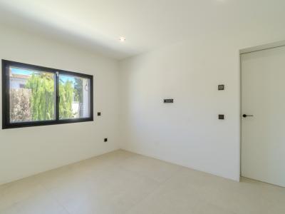 Schöne Villa zum Verkauf in Bahia Grande mit Neubau