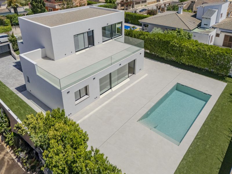 Schöne Villa zum Verkauf in Bahia Grande mit Neubau