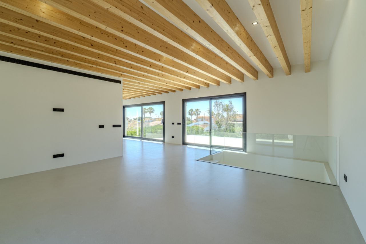 Schöne Villa zum Verkauf in Bahia Grande mit Neubau