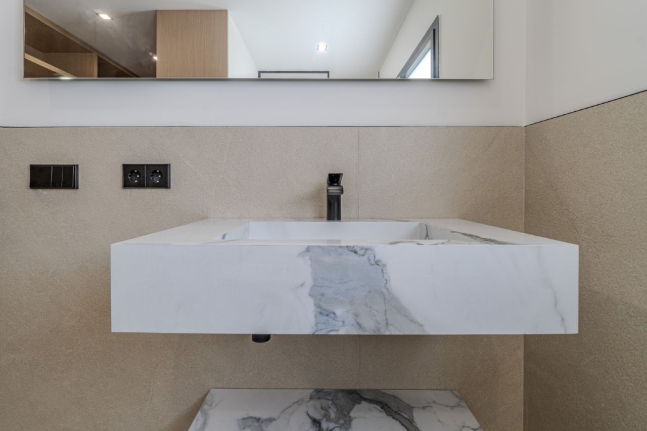 Schöne Villa zum Verkauf in Bahia Grande mit Neubau