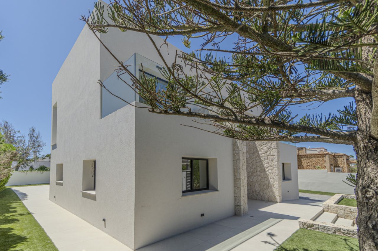 Schöne Villa zum Verkauf in Bahia Grande mit Neubau