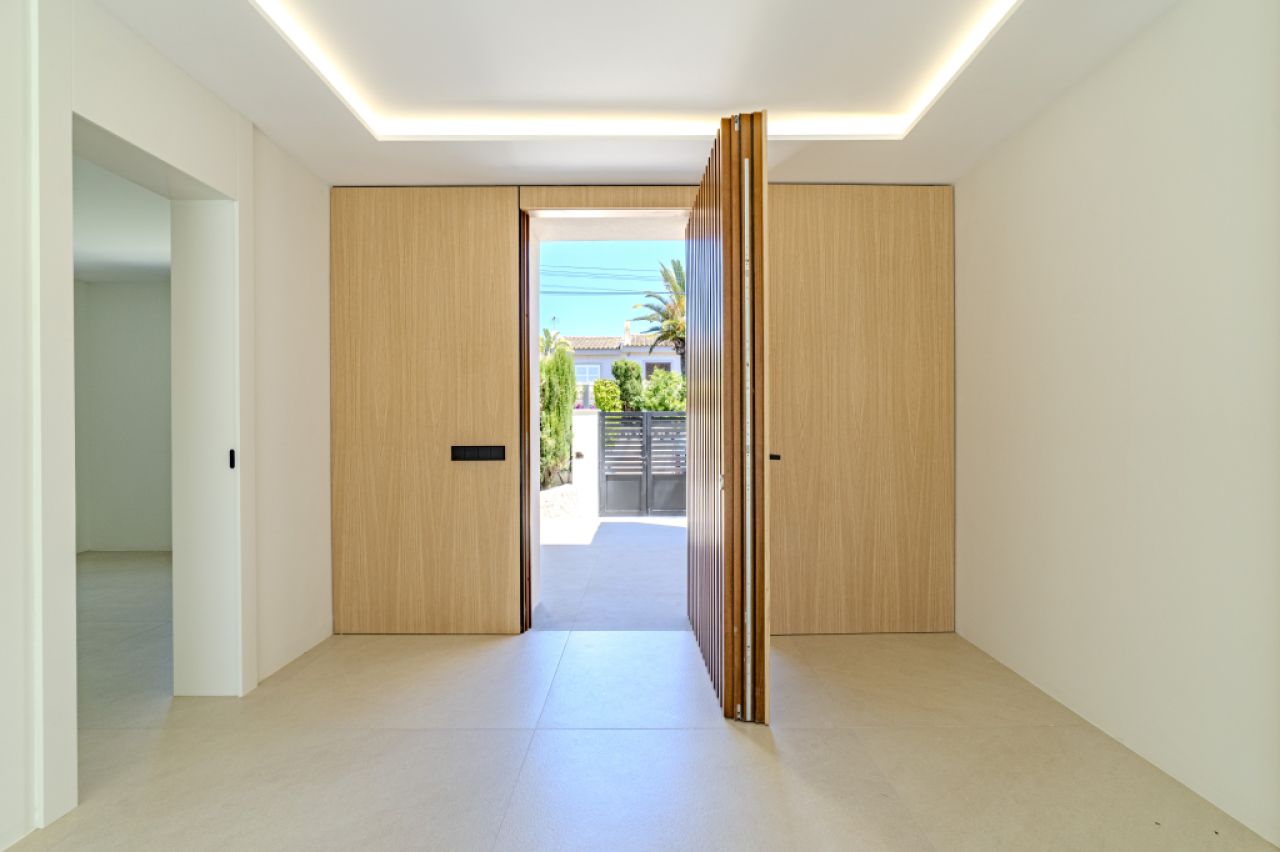 Schöne Villa zum Verkauf in Bahia Grande mit Neubau