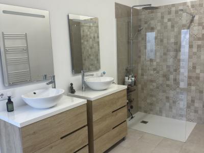 Schöne Zimmer in einem wunderschönen Dorfhaus in Sencelles  zu vermieten