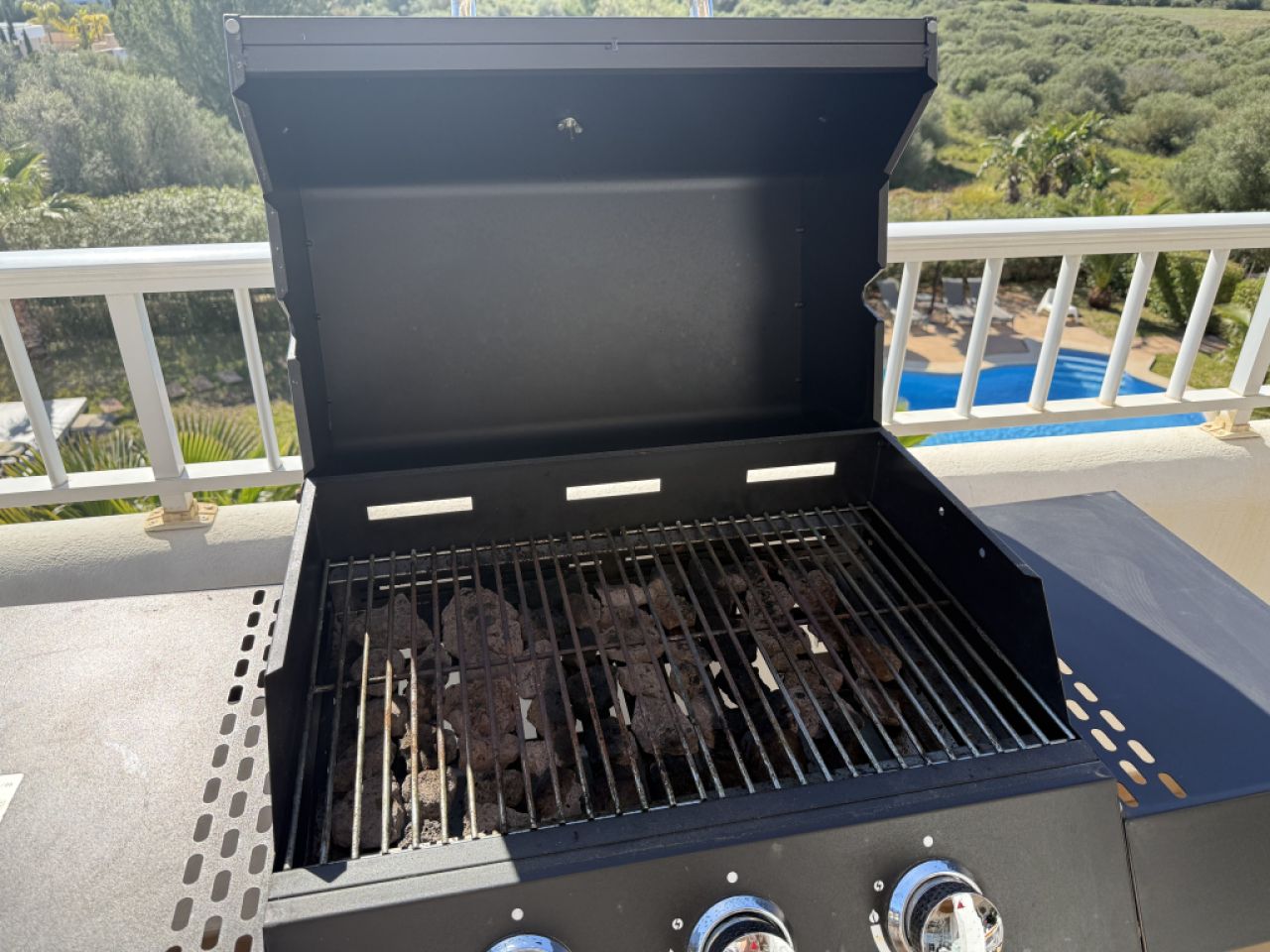 Nice gas grill IMOR