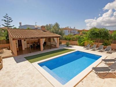 Schönes Chalet mit Pool bei Porto Colom  nahe  der Küste --- CH 02 FZ