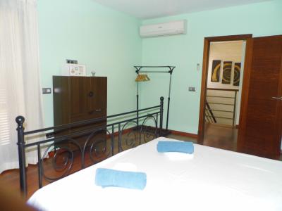 Schönes Chalet mit Pool bei Porto Colom  nahe  der Küste --- CH 02 FZ