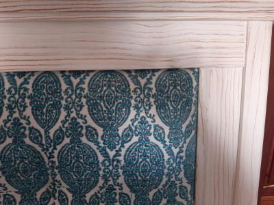 Schönes Kopfteil handgefertigt durch Schreinerarbeit