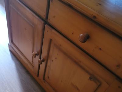 Schränkchen aus Vollholz